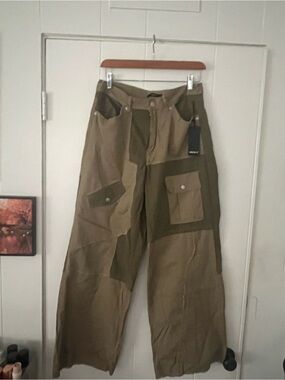 Forever 21 Two-Tone Olive Patchwork Wide-Leg Pants- runs small fits a size 6-8